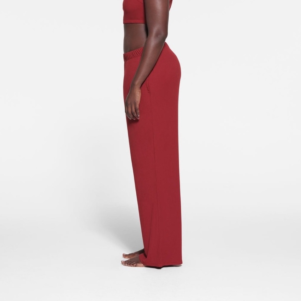 Skims Soft Lounge Loose Straight Leg Pants with Pockets in Brick Red - Picture 4 of 8
